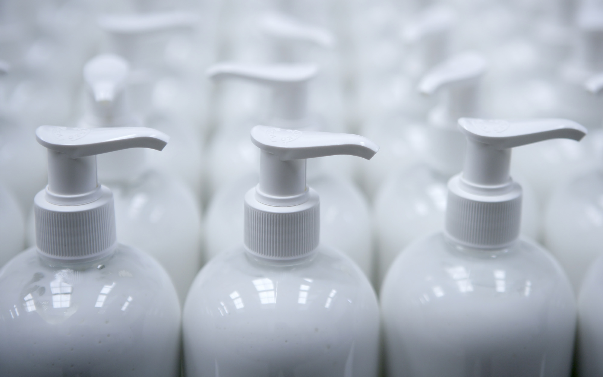 Custom Formulations for Household Products: How Copackers Help Brands Stand Out