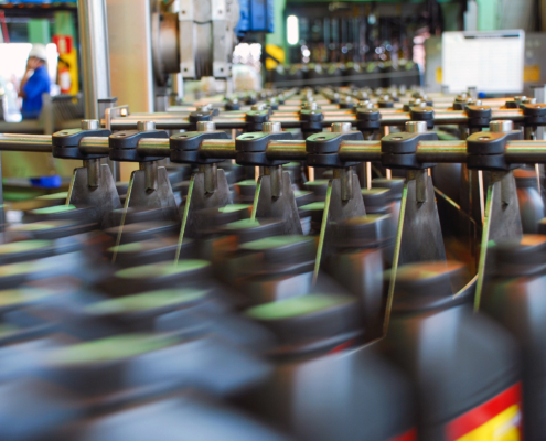 Private Label Automotive vs. Custom Formulation- What’s Best for Your Product Launch?